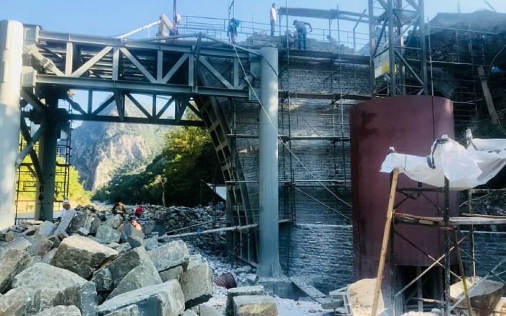 anastilosi plaka augoustos1