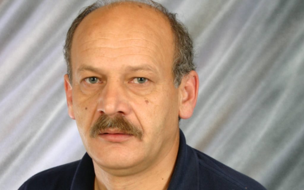 basilis tsikaris
