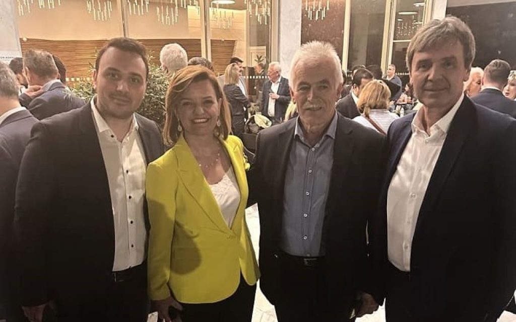 dekolis parousiasi