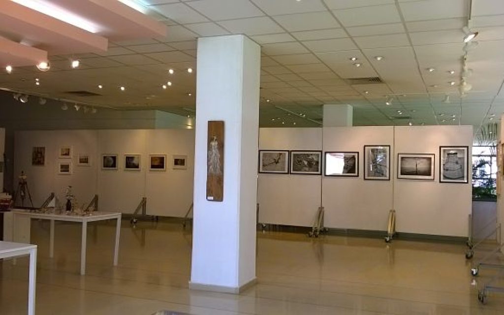 eikastika ekpaid
