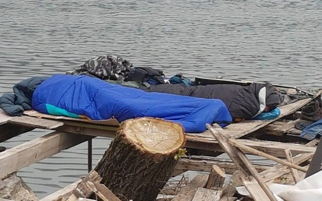 eksedra limni2