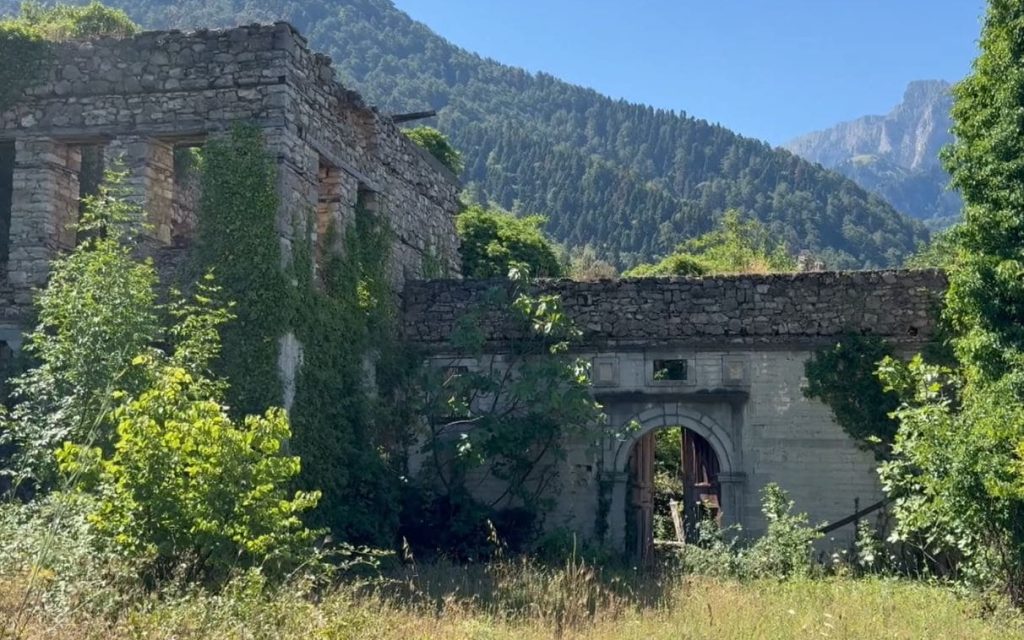 faik oikia
