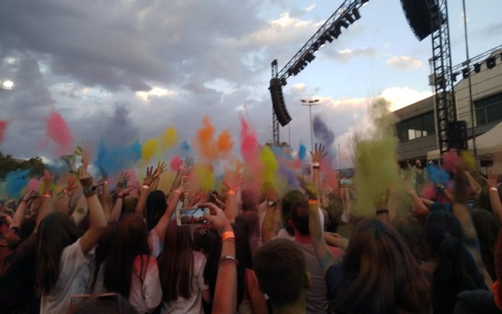 festival colour1