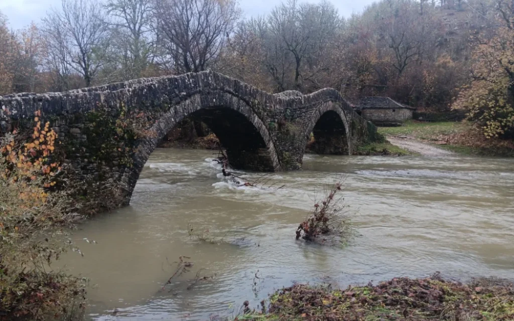 gefiri nera zagori