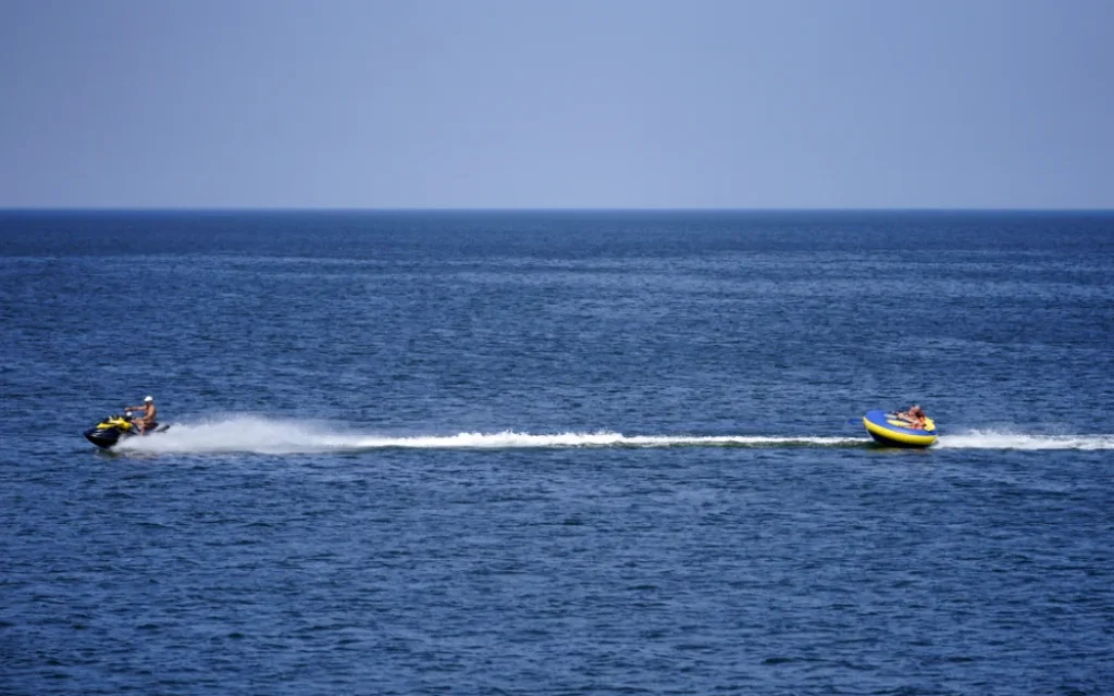 jet ski