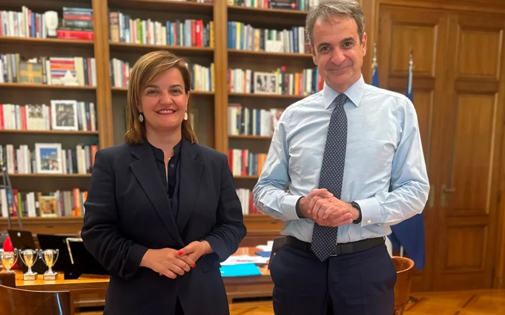 kefala mitsotakis