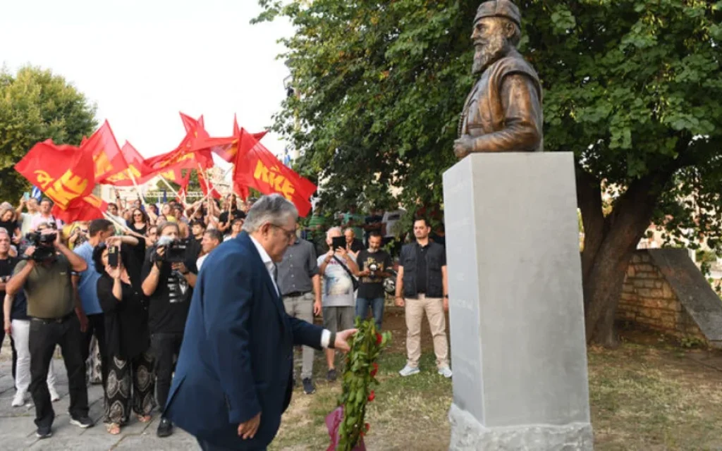 koutsoumpas velouxiotis