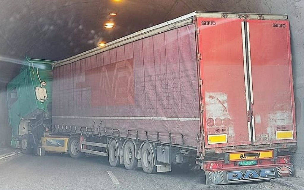 ntalika tounel aerodromio