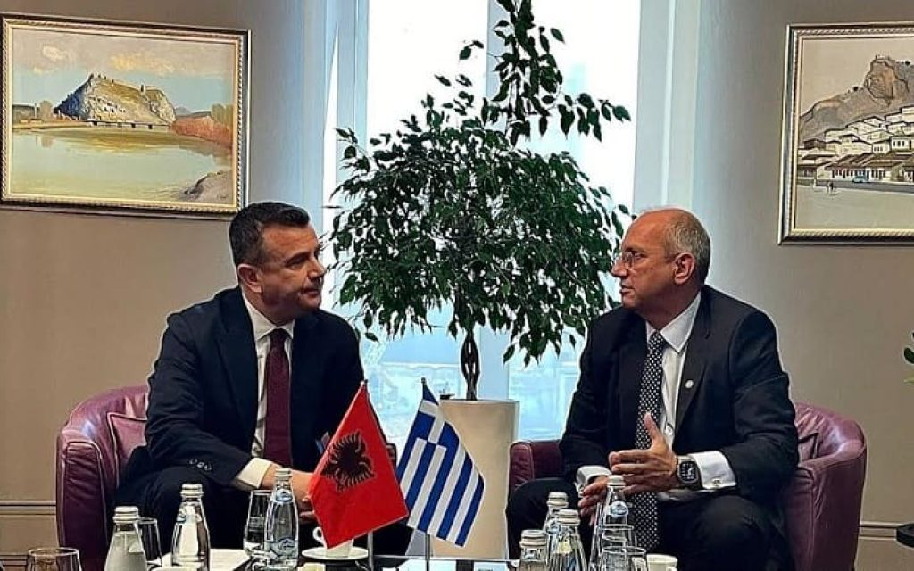 oikonomou tirana