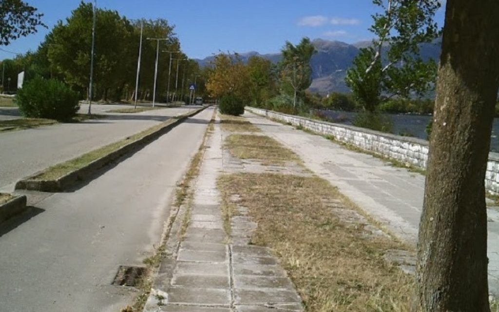 paralimnios akti miaouli