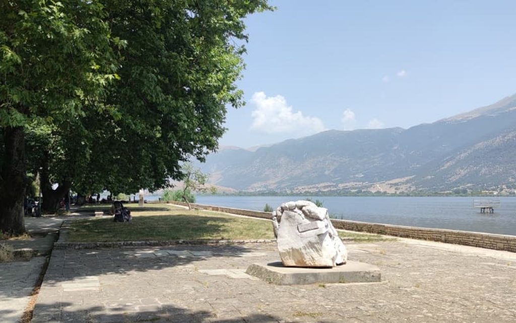 paralimnios kalokairi