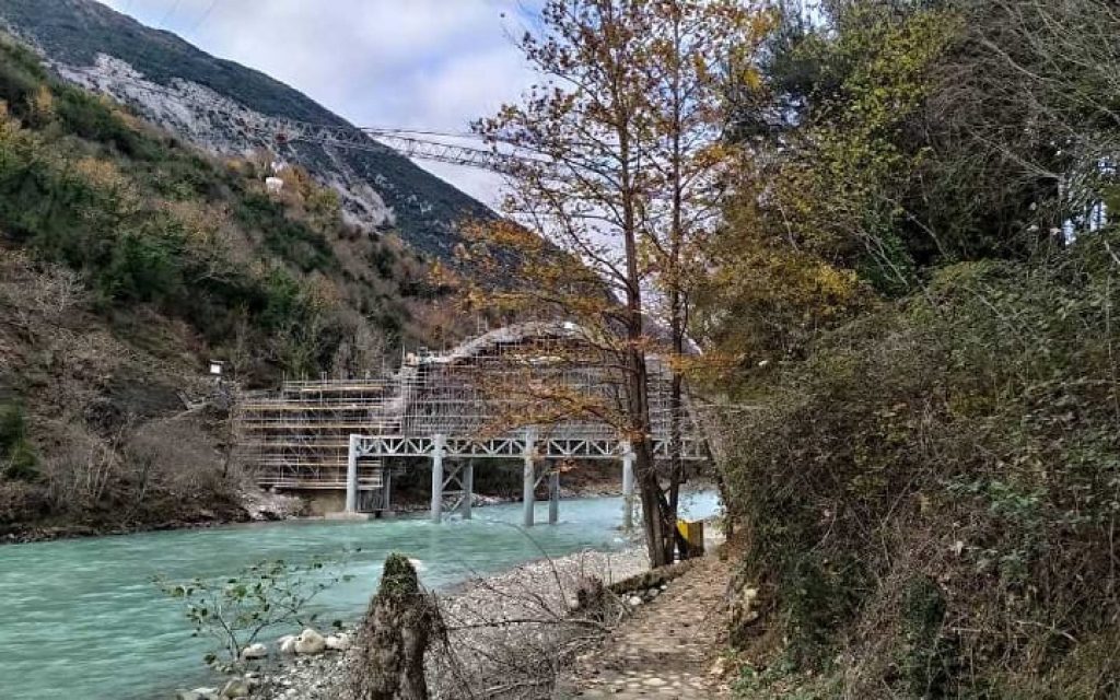 plaka ipourgoi1
