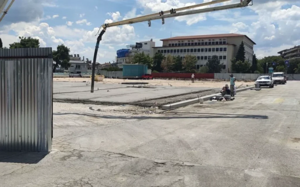 plateia mpeta