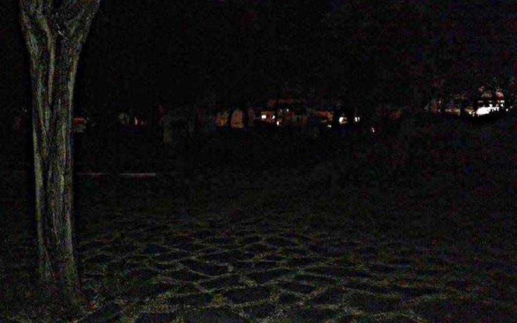 plateia skotadi