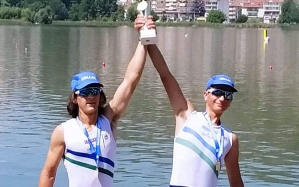 pnoi panellinio