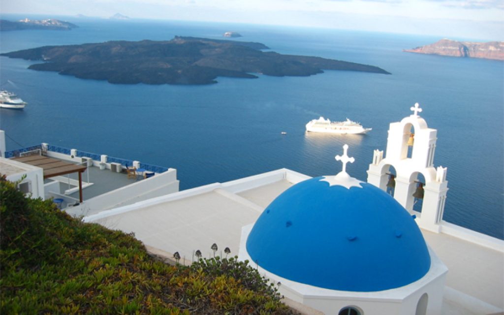 santorini romantic hotels