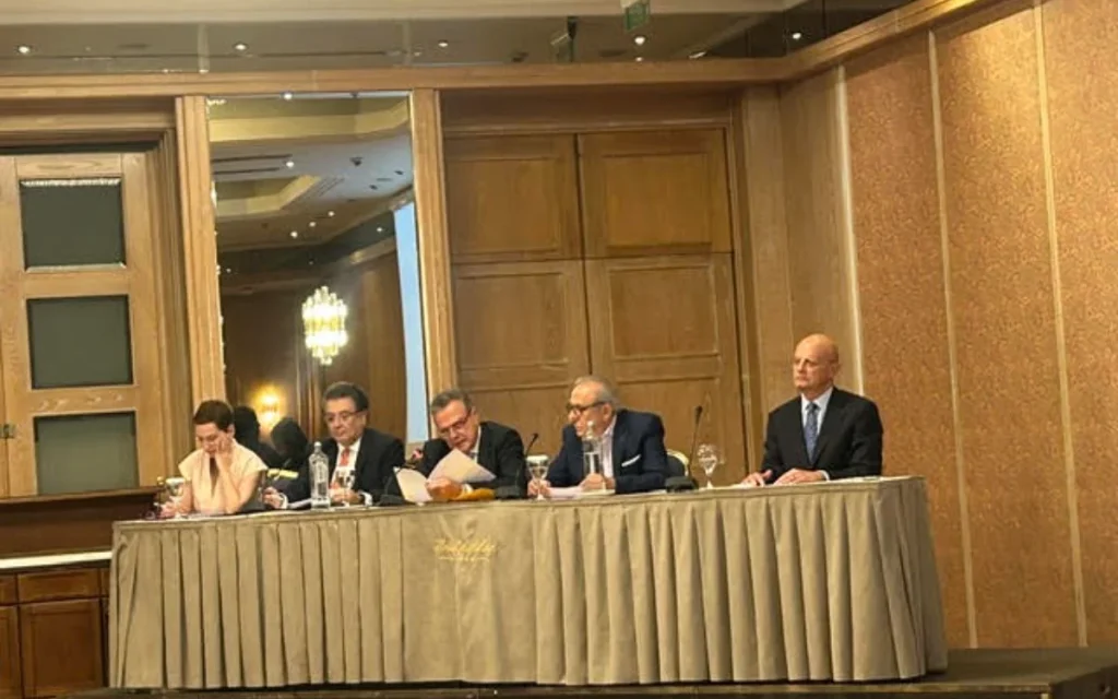 sineleusi trapeza epirou