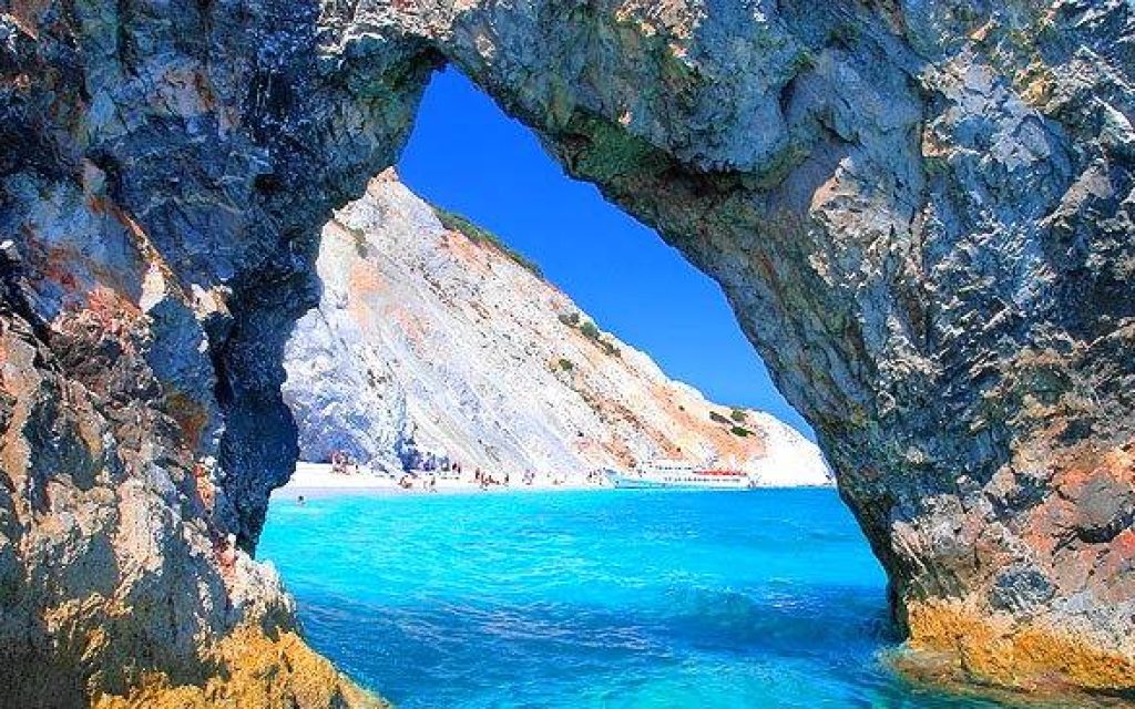 skiathos tourist hotels