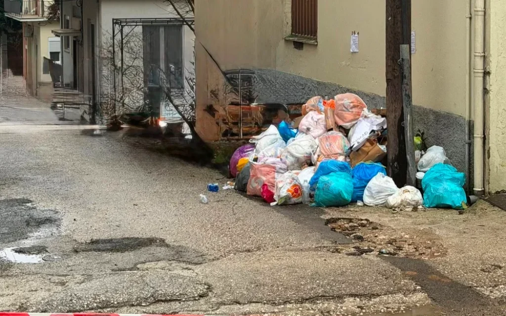 skoupidia xoris kado