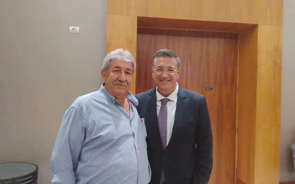 soukouvelos tzitzikostas