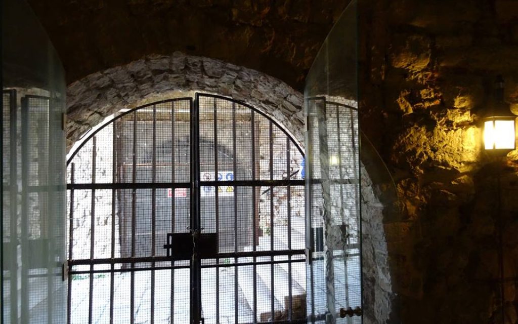 stoa kastro2