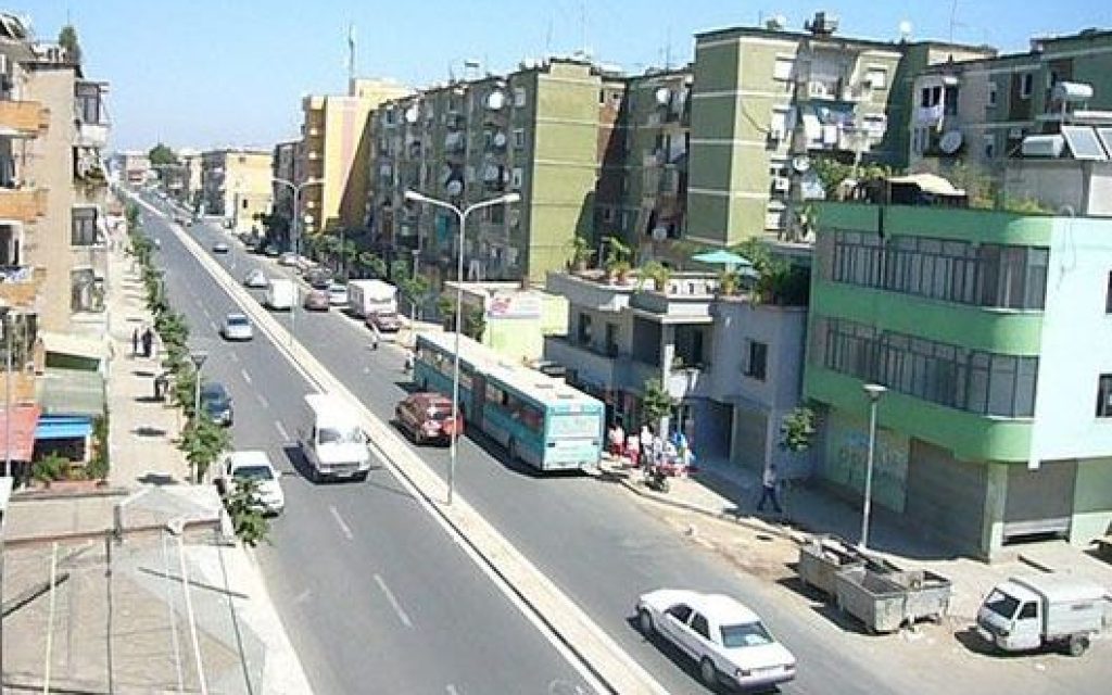 tirana leoforeio
